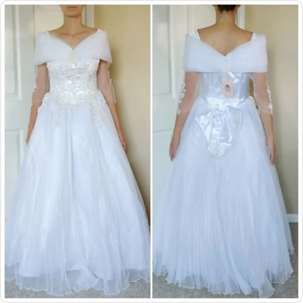 Off shoulder wedding gown NWOT
